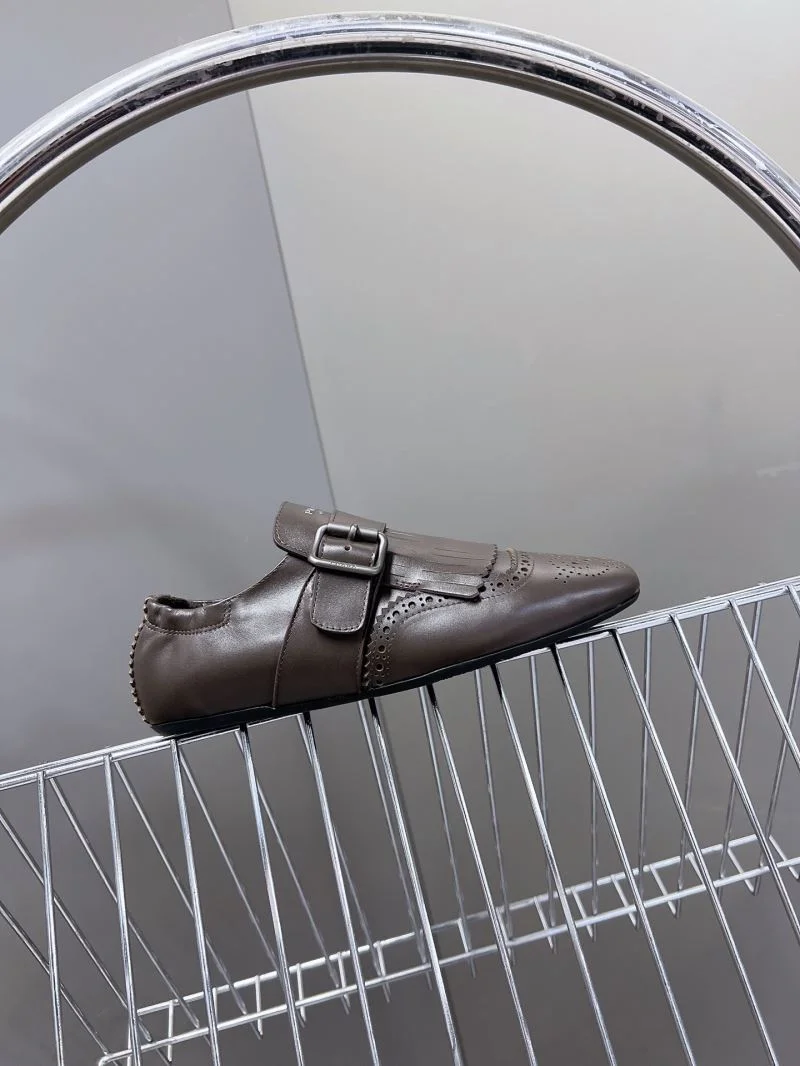 Prada Slippers Elegant 34332