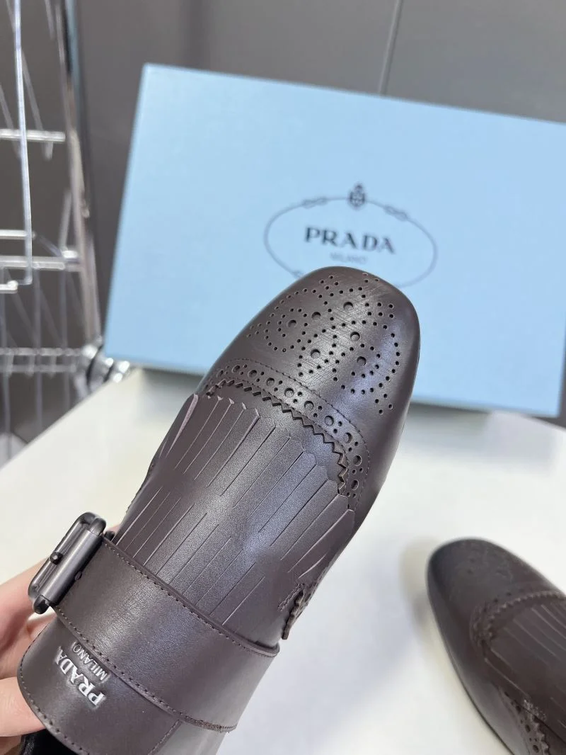 Prada Slippers Elegant 34332