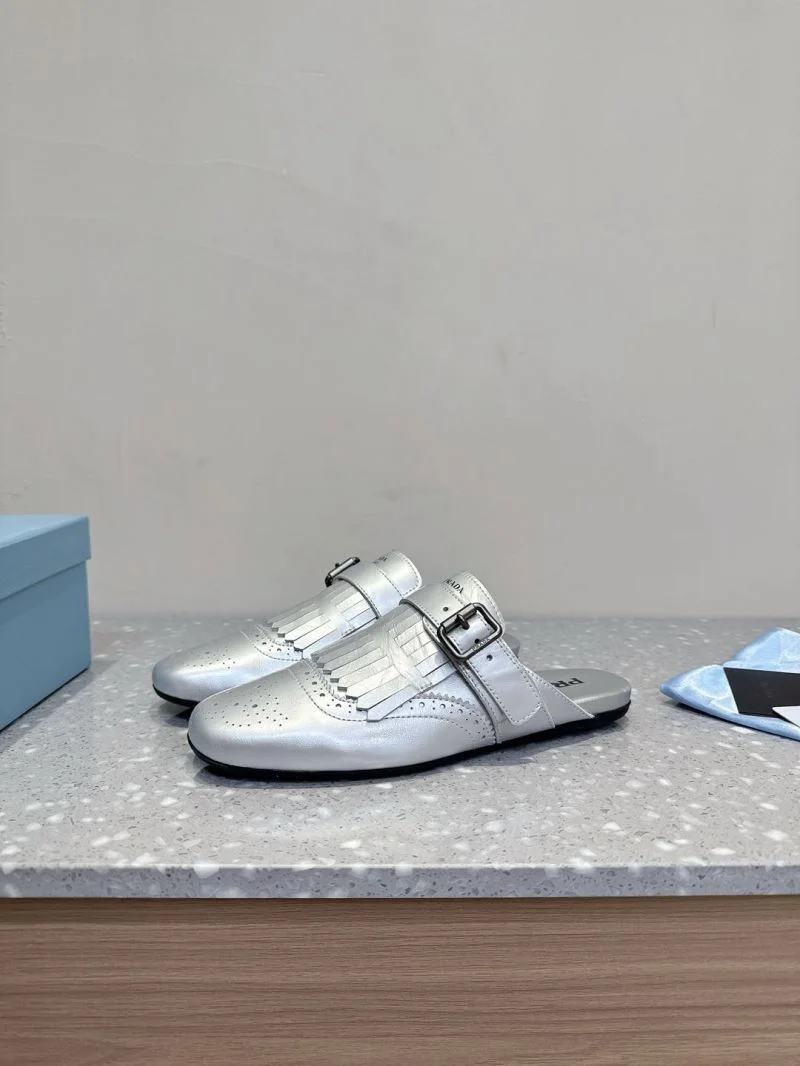 Prada Slippers Sleek 34326