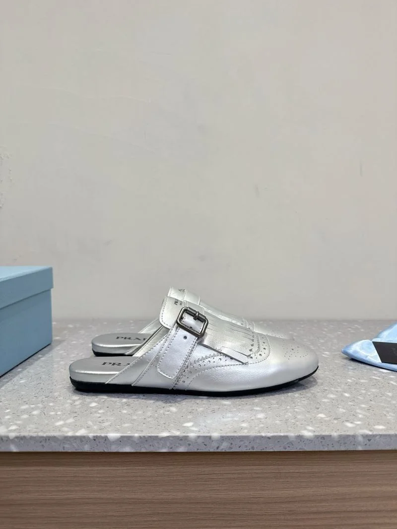 Prada Slippers Sleek 34326