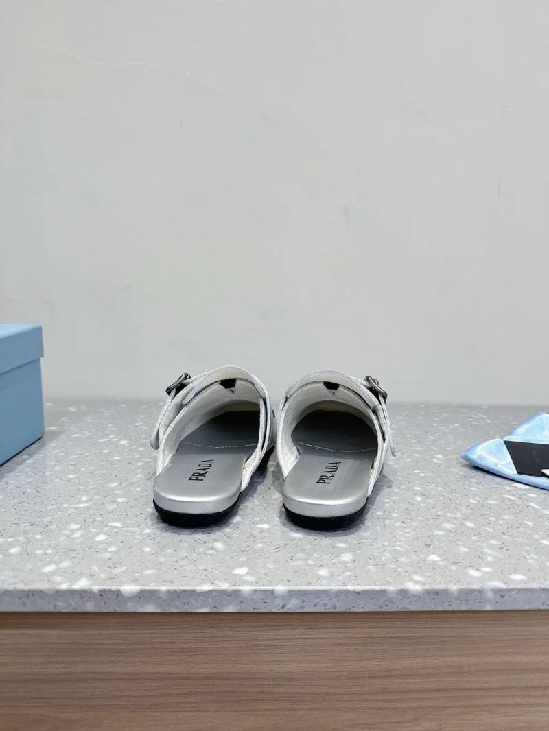 Prada Slippers Sleek 34326
