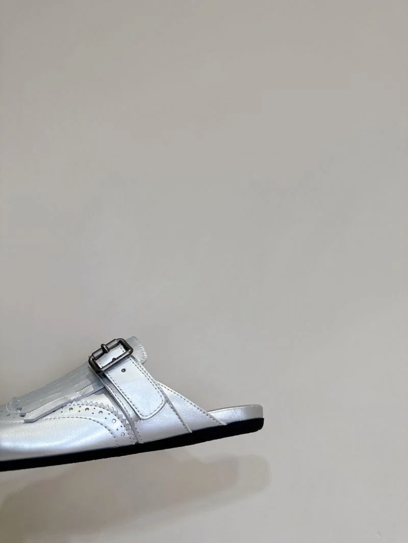 Prada Slippers Sleek 34326