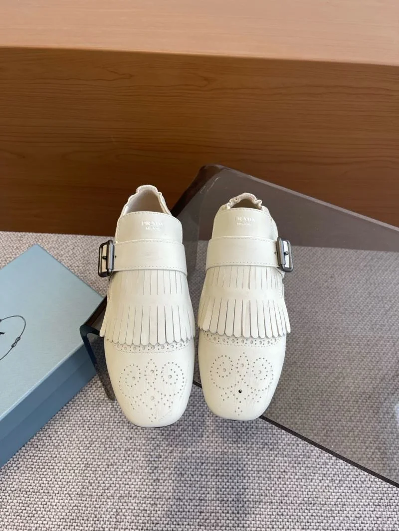Casual Prada Slippers 34312