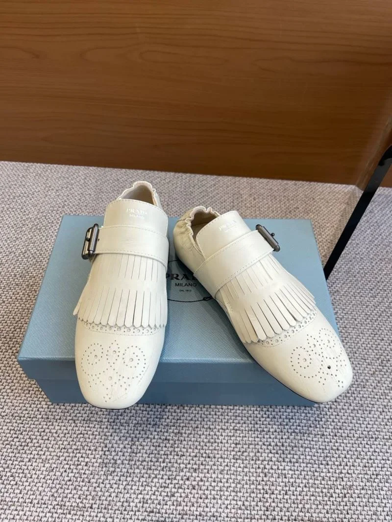 Casual Prada Slippers 34312