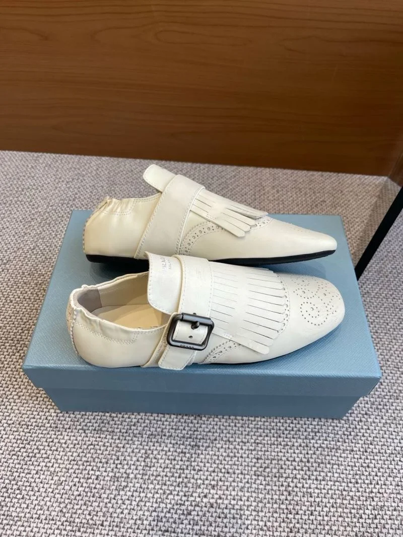 Casual Prada Slippers 34312