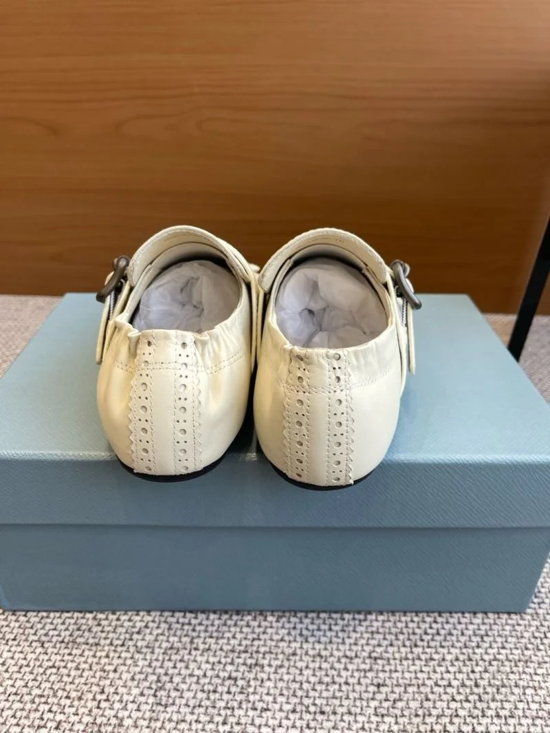 Casual Prada Slippers 34312