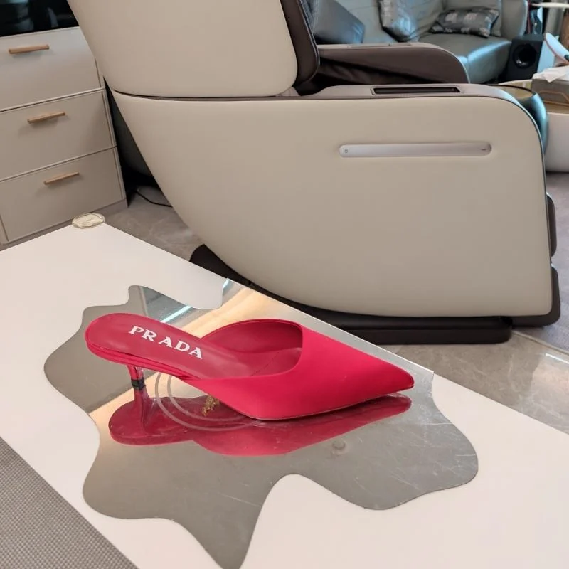 Prada Slippers Lightweight 34308