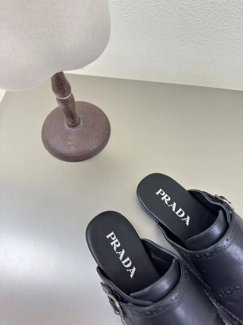 Trendy Prada Slippers 34997