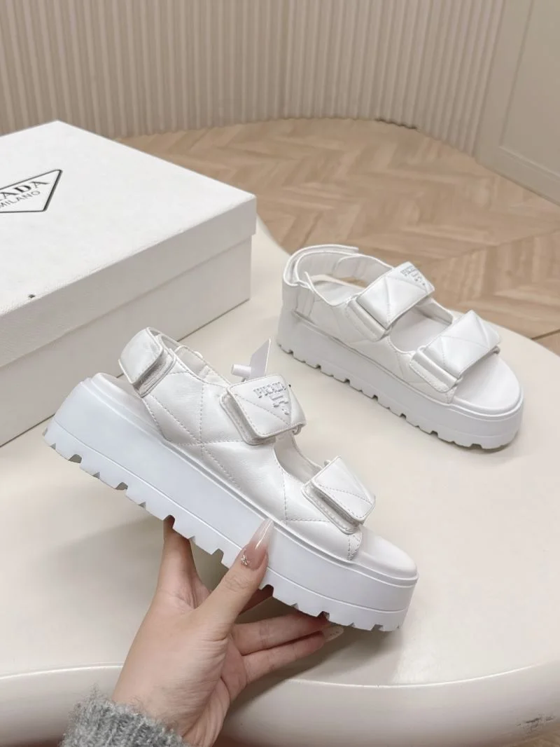 Prada Slippers TimelessDesign 34969