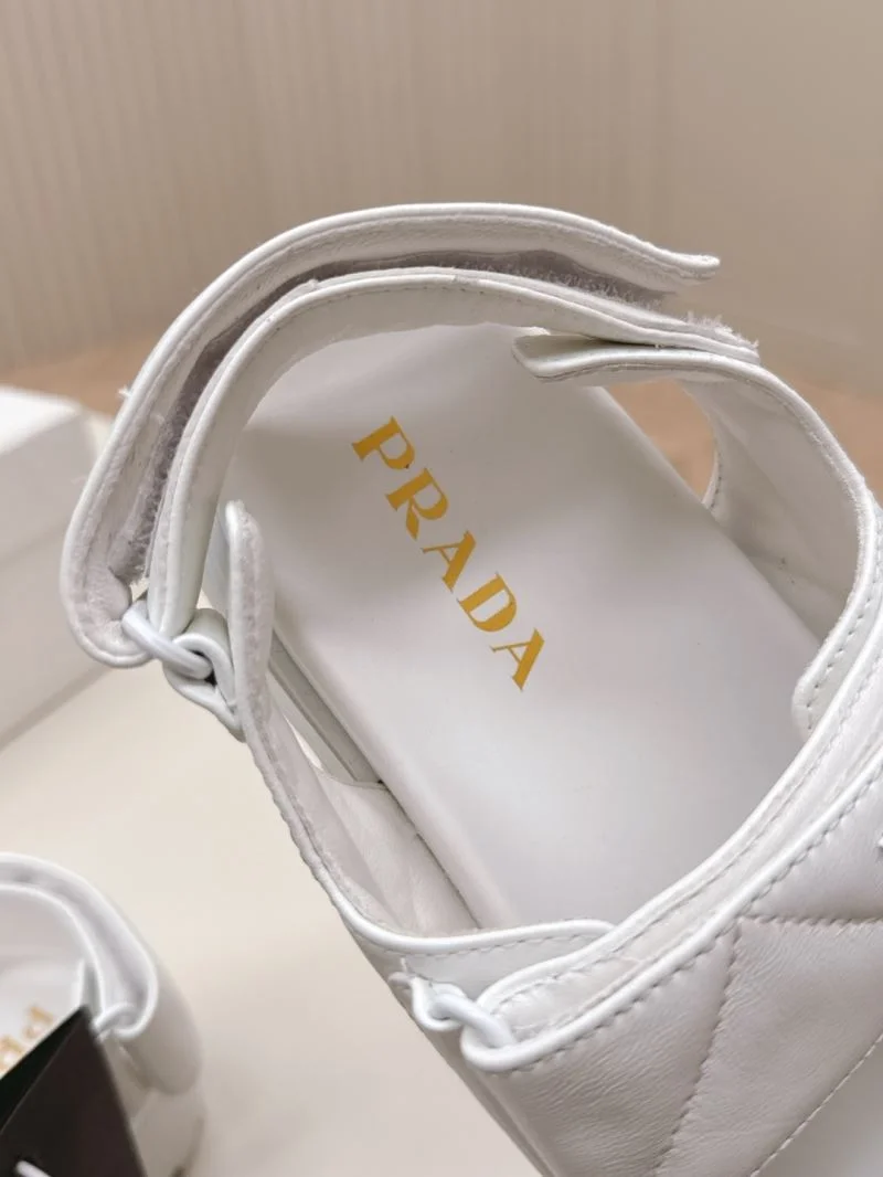 Prada Slippers TimelessDesign 34969