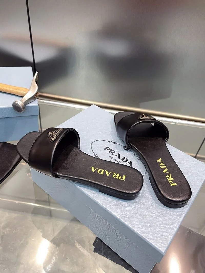 Prada Slippers Vibrant 34964