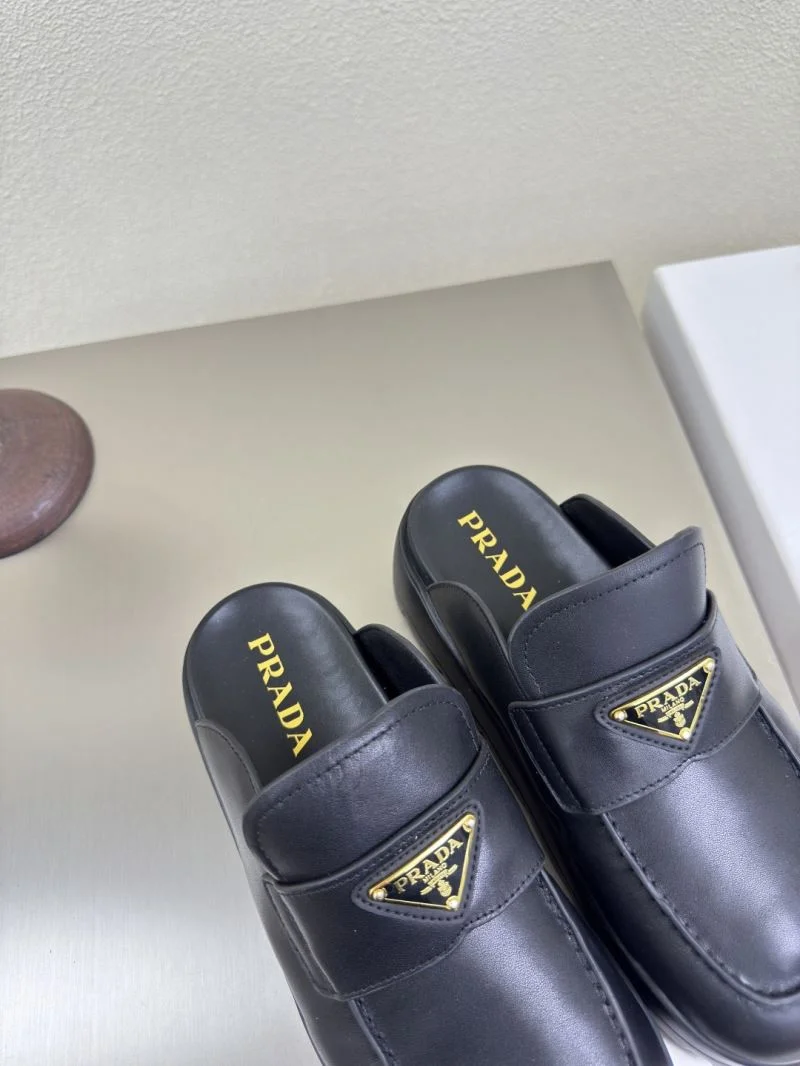 Minimalist Prada Slippers 34914