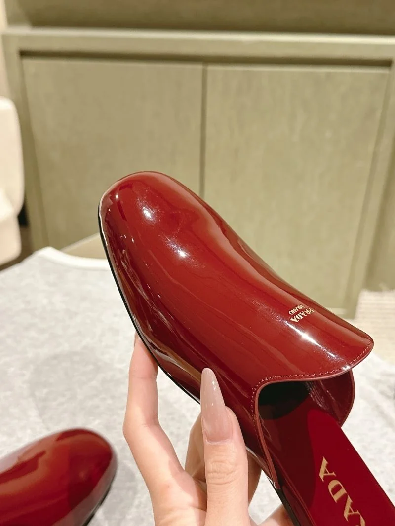 Prada Slippers Lightweight 34912