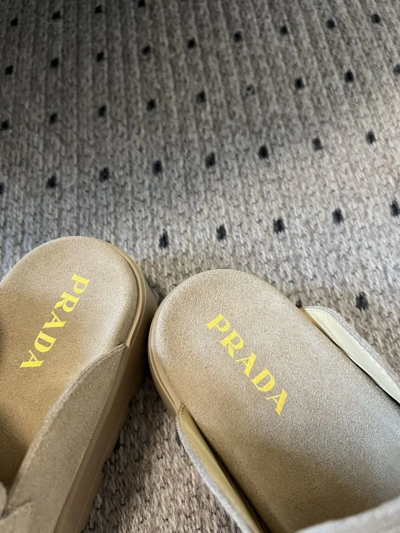 Durable Prada Slippers 34909