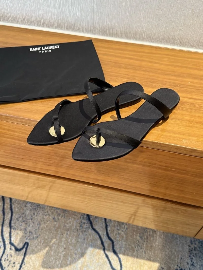 WellDesigned Prada Slippers 34922