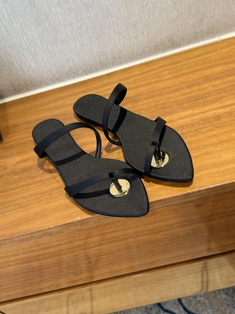 WellDesigned Prada Slippers 34922
