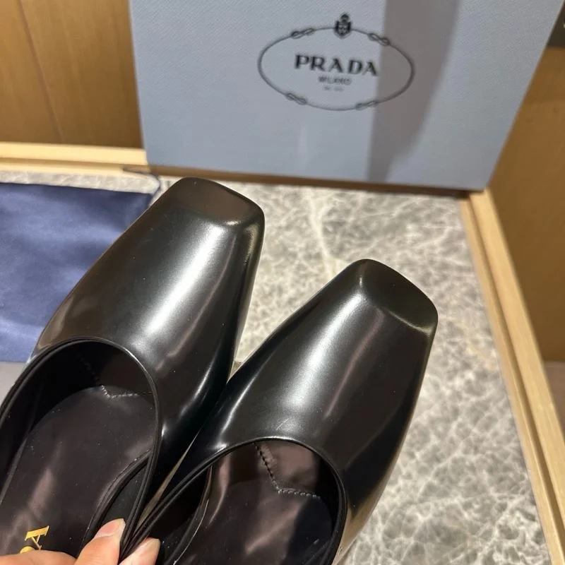 ComfortFit Prada Slippers 34612