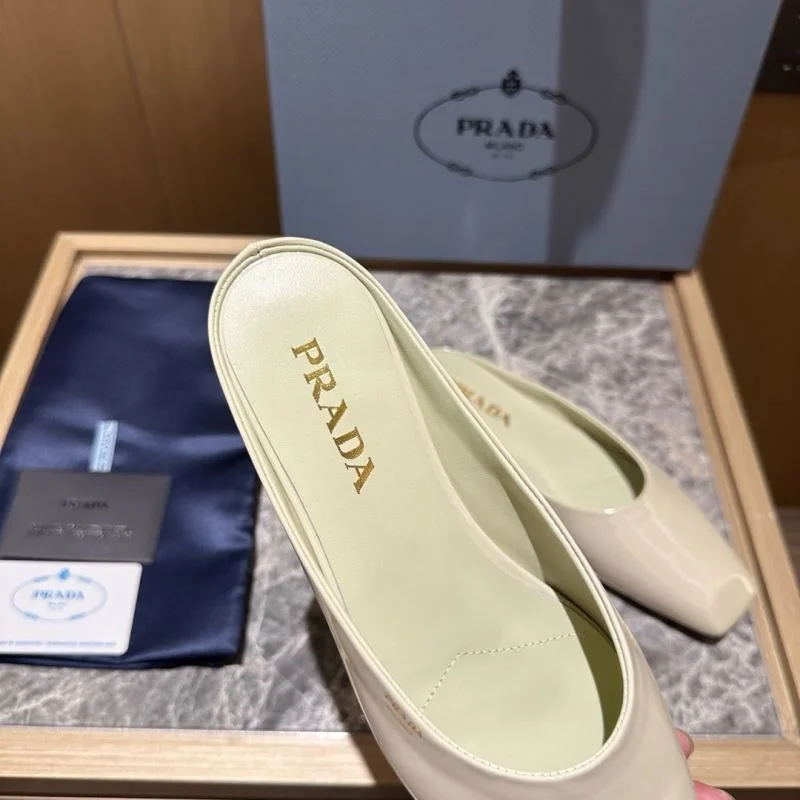 Trendsetting Prada Slippers 34637