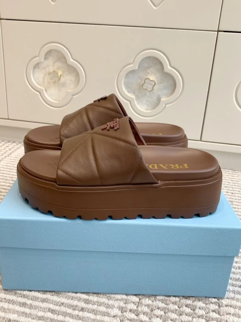 Chic Prada Slippers 34631