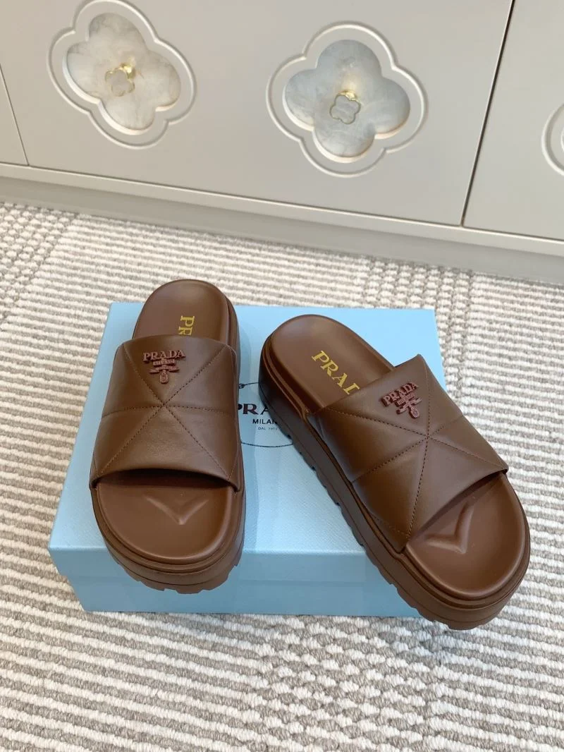 Chic Prada Slippers 34631