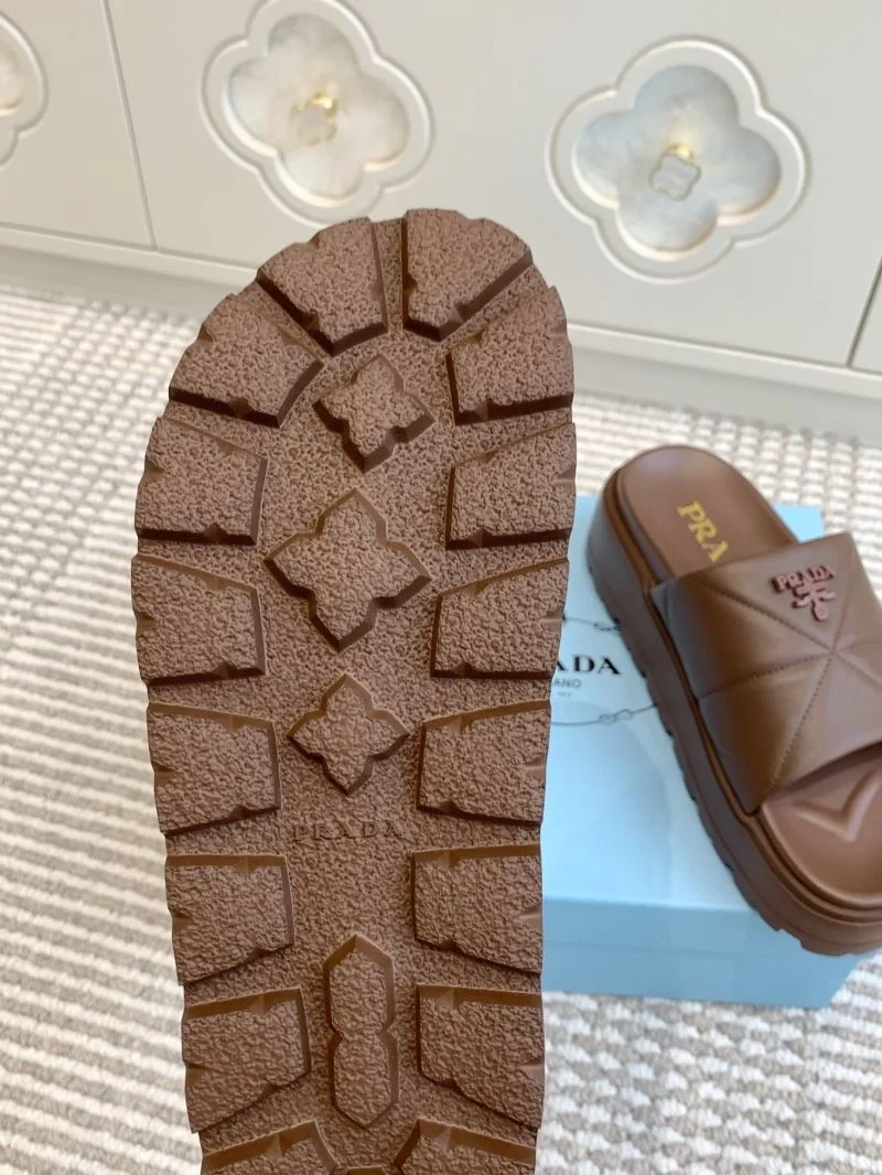 Chic Prada Slippers 34631