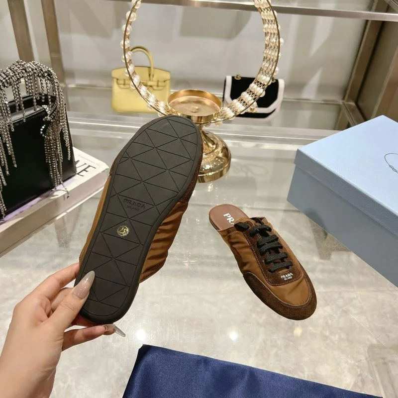 Prada Slippers Bright 34618