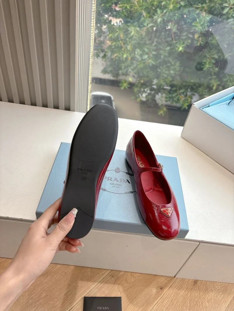 Prada Slippers Supportive 34601