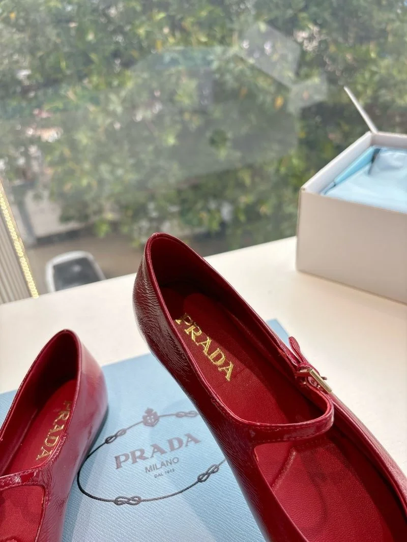 Prada Slippers Supportive 34601