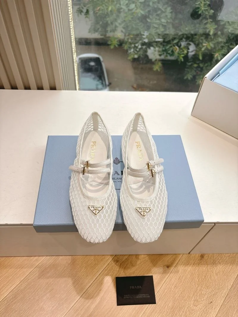 Prada Slippers Bright 34570