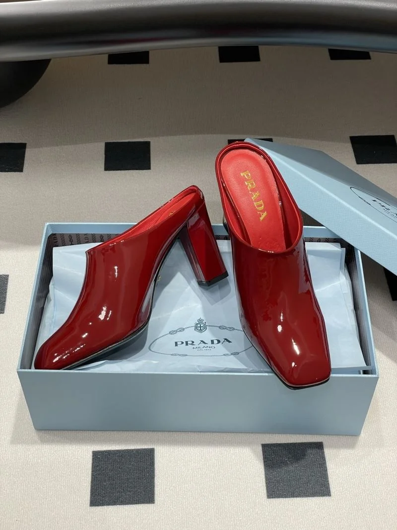 Trendsetting Prada Slippers 34583
