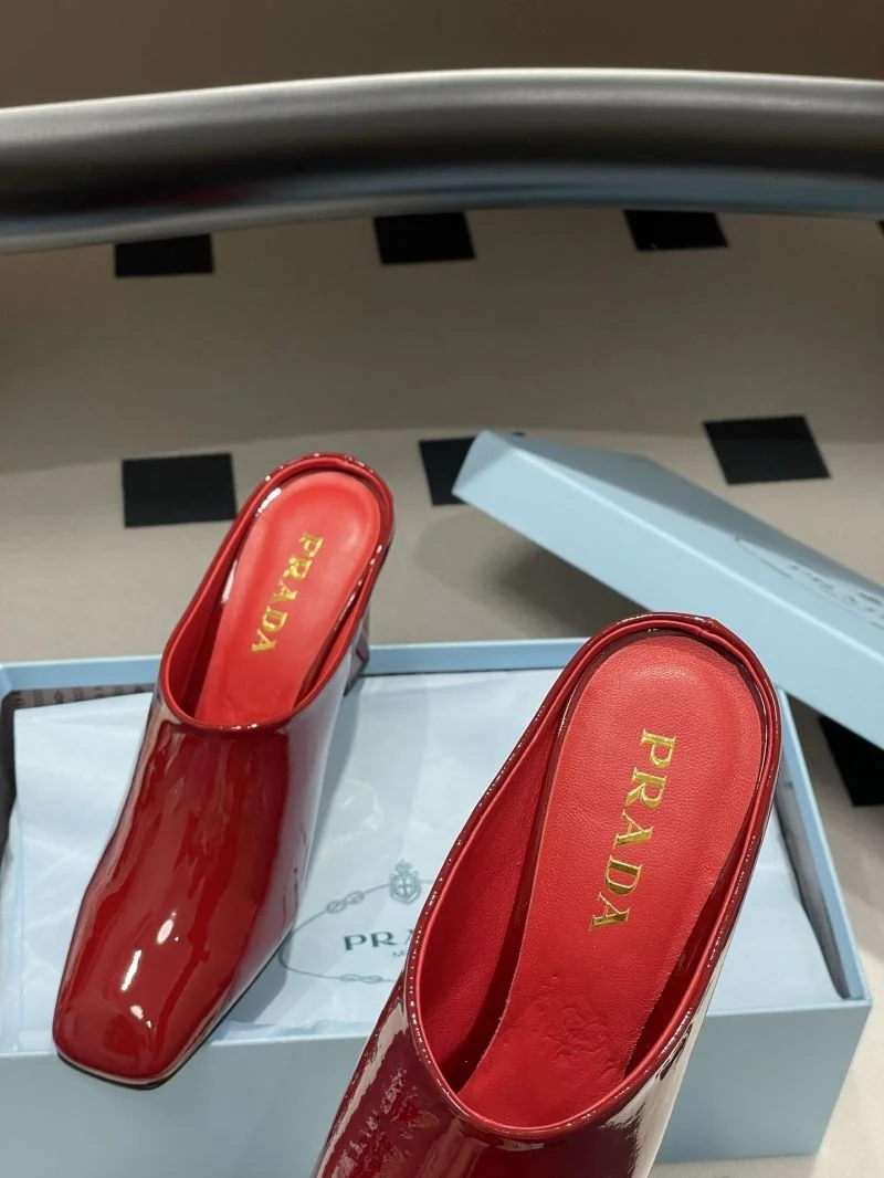 Trendsetting Prada Slippers 34583