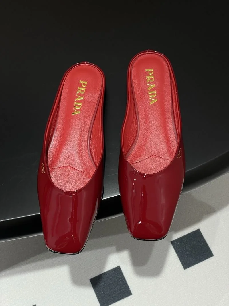Effortless Prada Slippers 34595