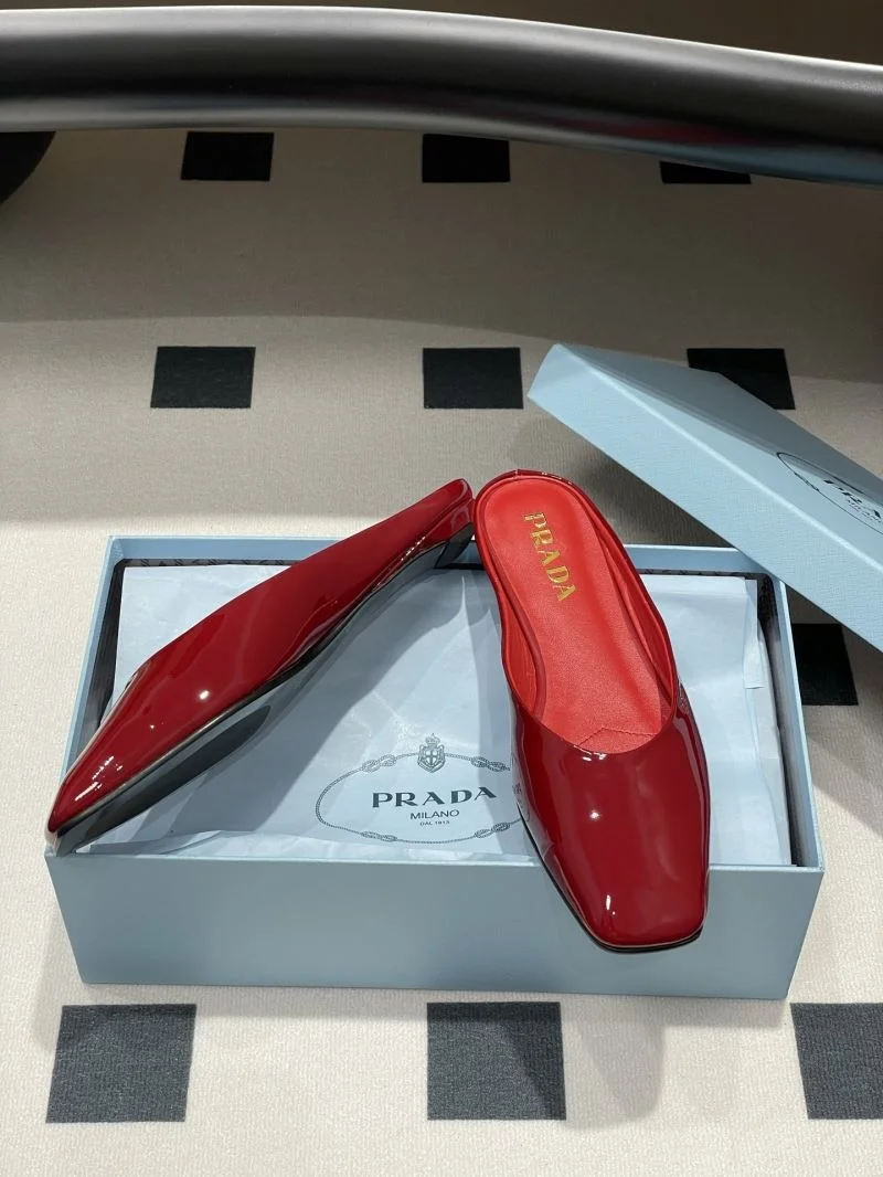 Effortless Prada Slippers 34595