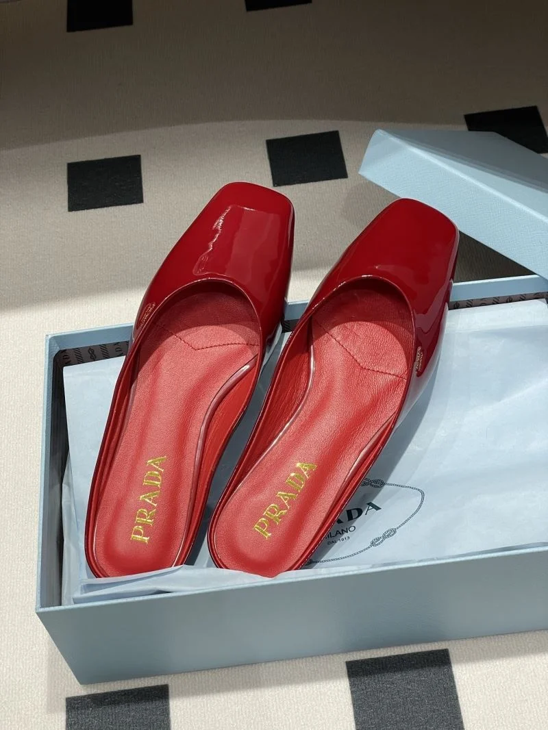 Effortless Prada Slippers 34595