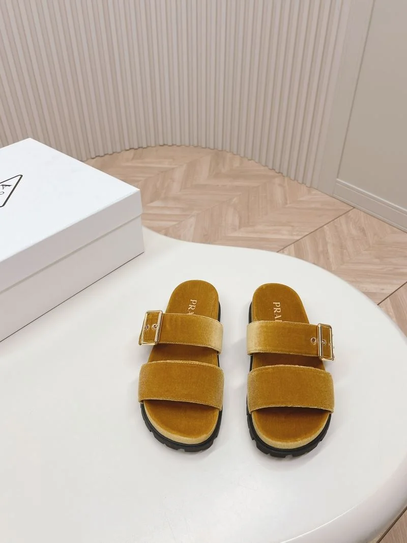 Prada Slippers Elegant 34565