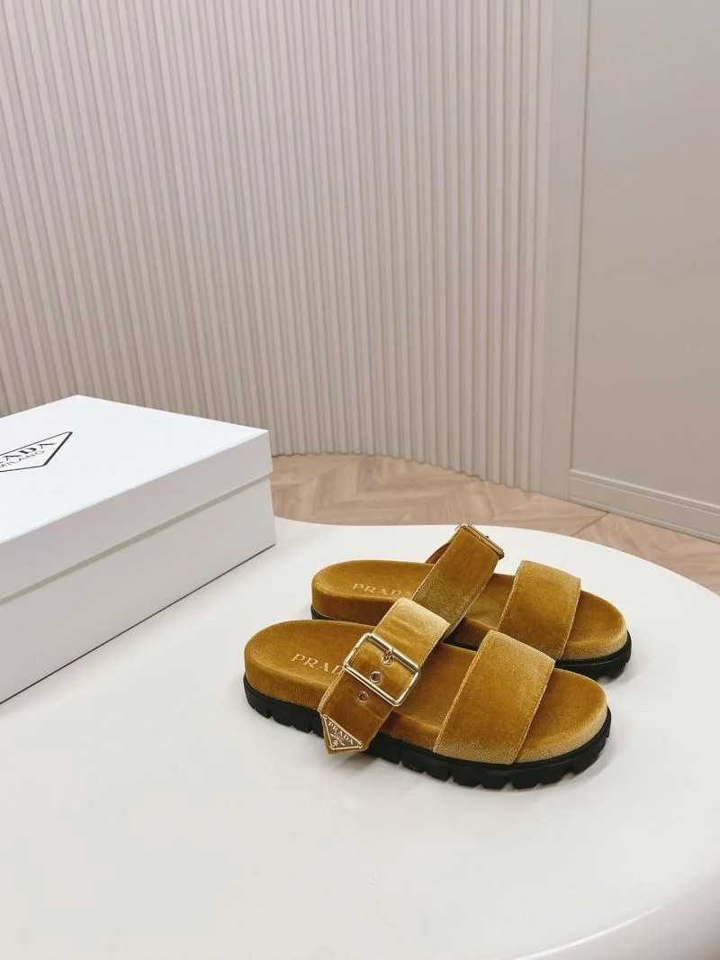 Prada Slippers Elegant 34565