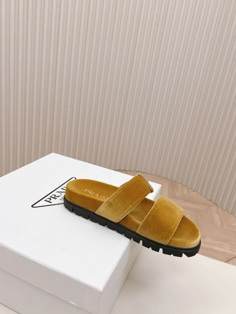 Prada Slippers Elegant 34565