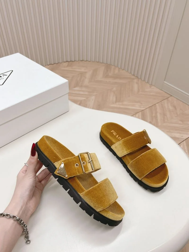 Prada Slippers Elegant 34565