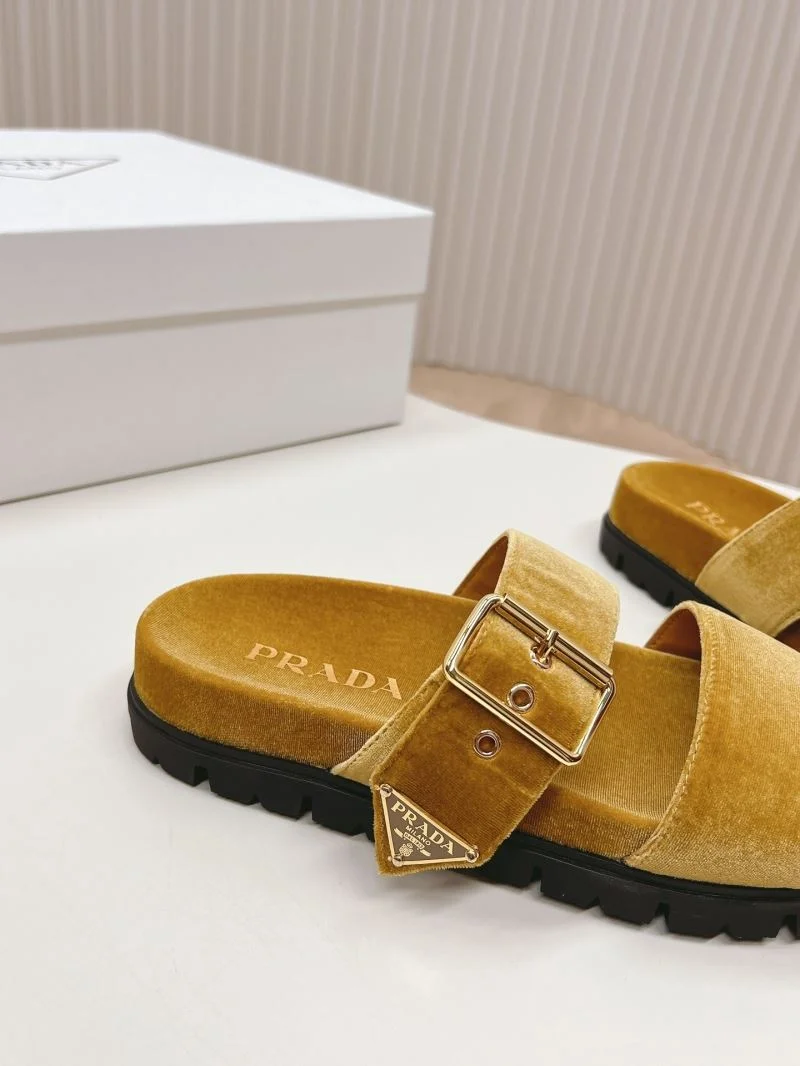 Prada Slippers Elegant 34565