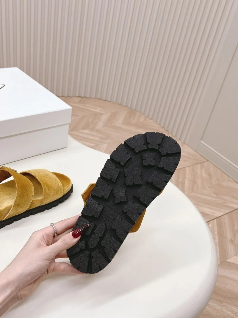 Prada Slippers Elegant 34565