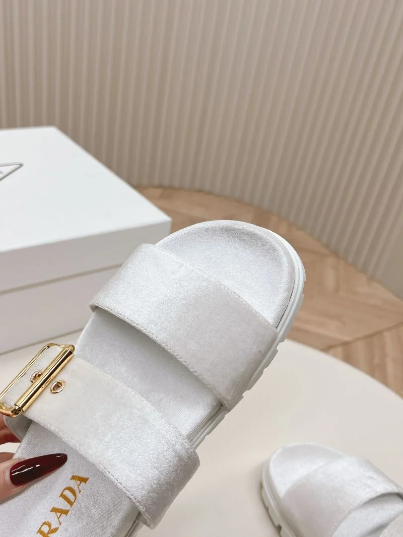 Trendy Prada Slippers 34587