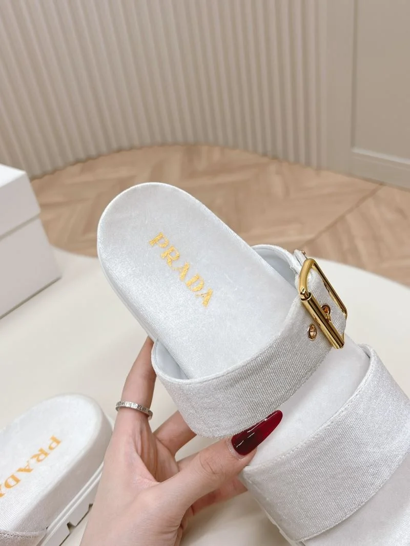 Trendy Prada Slippers 34587