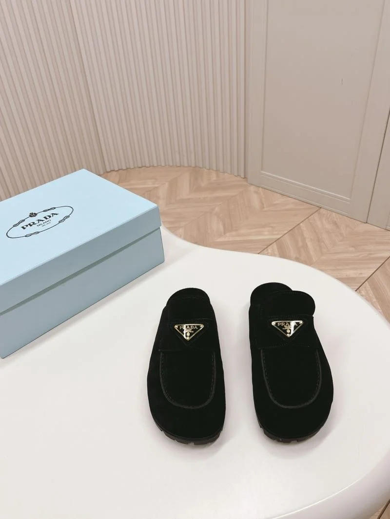 ModernLook Prada Slippers 34543