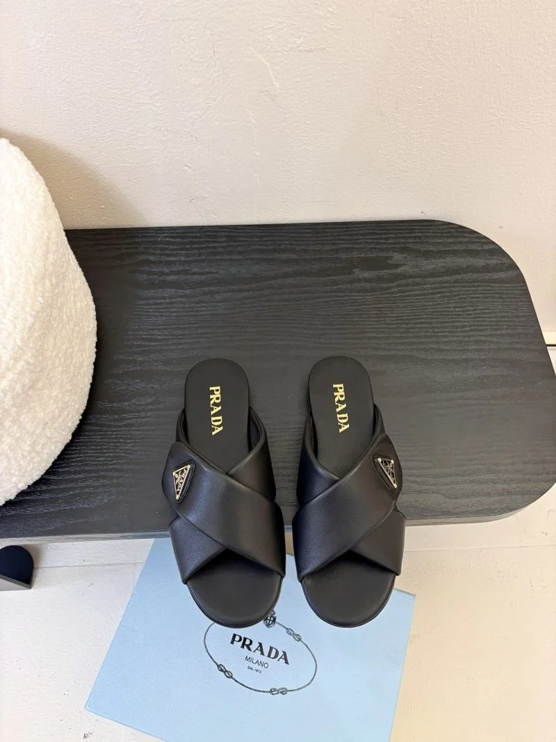 Prada Slippers WellDesigned 34549