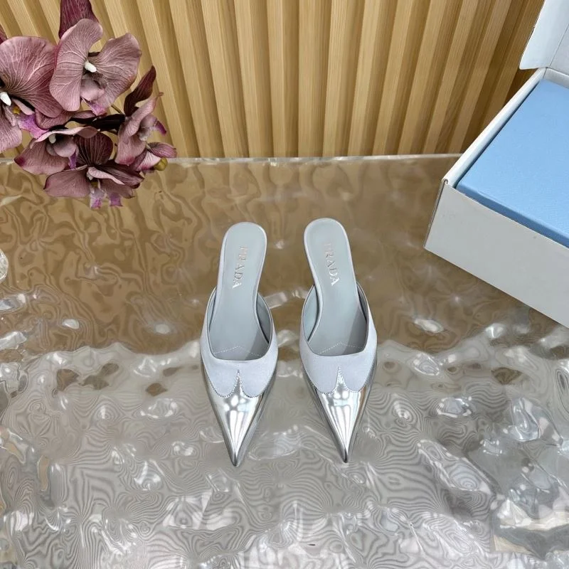 Prada Slippers Elegant 34537