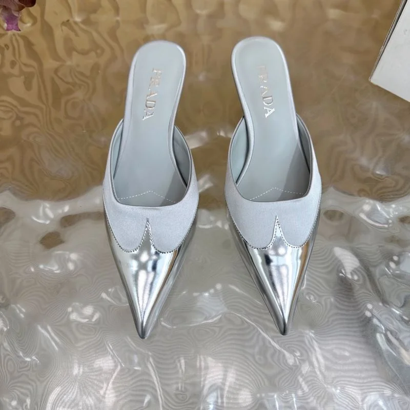 Prada Slippers Elegant 34537