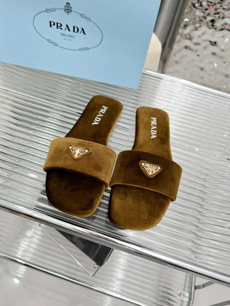 Prada Slippers EyeCatching 34531