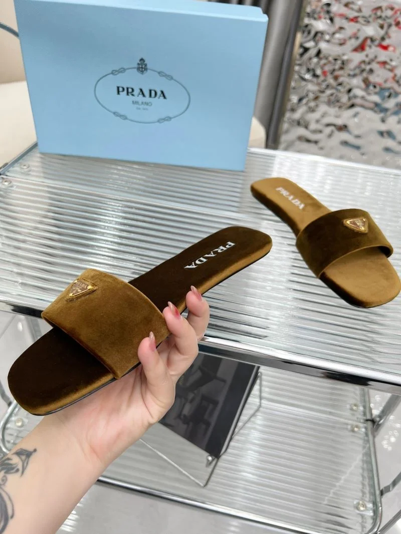 Prada Slippers EyeCatching 34531