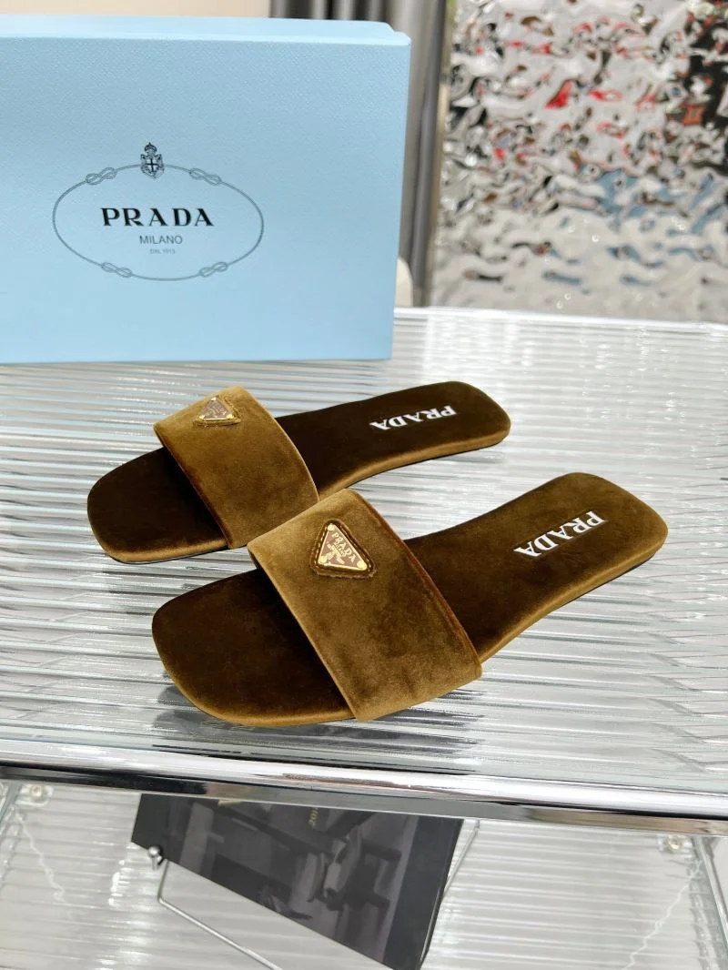 Prada Slippers EyeCatching 34531