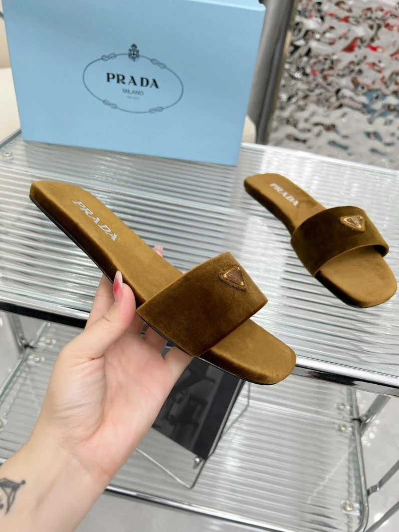 Prada Slippers EyeCatching 34531